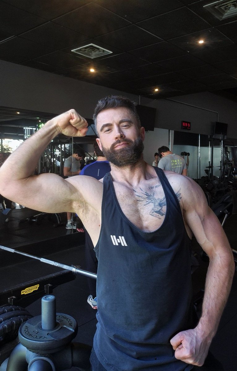 deric_tv's tweet image. Spring in Italy #milano #italia 🧡🇮🇹🐰 #easter