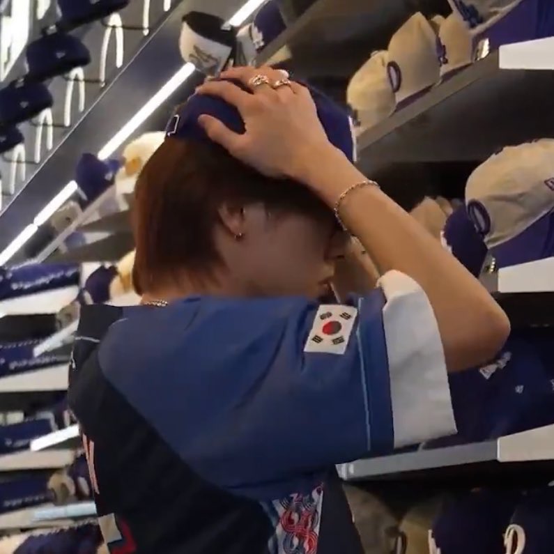 ꒰🐈‍⬛꒱ tweet media