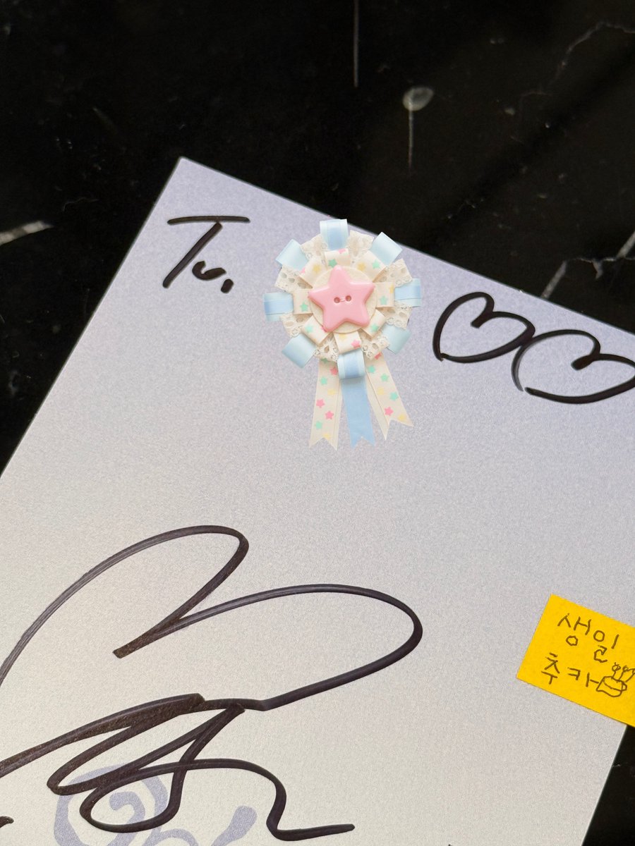 만영✮i tweet media