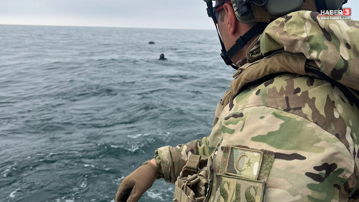 haber3com's tweet image. Milli Savunma Bakanlığı'ndan son dakika açıklaması! İğneada açıklarında sürüklenen ve deniz trafiği için büyük risk oluşturan bir mayın tespit edildi. Deniz Kuvvetleri Komutanlığı'na… haber3.com/foto-galeri/ha… #MilliSavunma #DenizKuvvetleri #MayınAlarmı #İğneada #DenizTrafiği