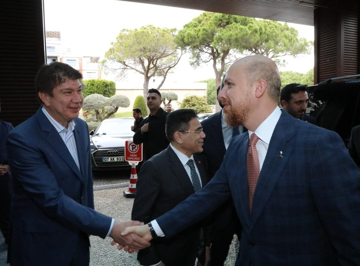 menderesturel's tweet photo. AK Parti Teşkilat Başkanlığımızın Antalya'da düzenlemiş olduğu Akdeniz Bölge Strateji Toplantısı'nın 3'üncü günündeyiz.

AK Parti Genel Başkan Yardımcımız, Teşkilat Başkanımız Sayın Ahmet Büyükgümüş ve Dünya Etnospor Birliği Başkanı Sayın Necmeddin Bilal Erdoğan'ın teşkilat mensuplarımıza hitaplarını dinledik. 

Teşkilatlarımızda önümüzdeki dönemde planlanan çalışmalar ve Türkiye Yüzyılı vizyonu, hedefleri konusunda çok verimli bir toplantı gerçekleşti.

Emeği geçenlere teşekkürlerimizi sunuyoruz.