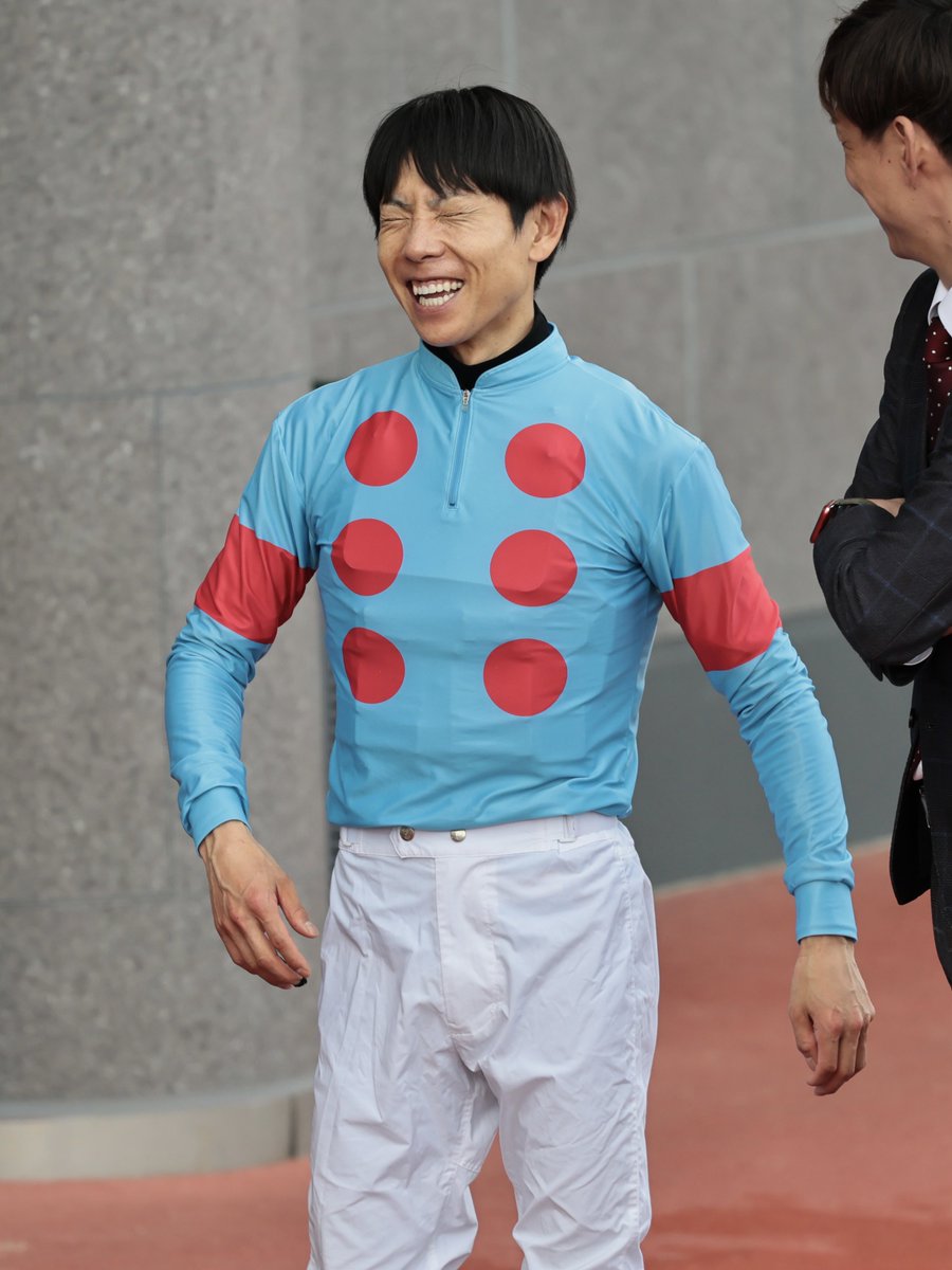 M i k a 。。* tweet media