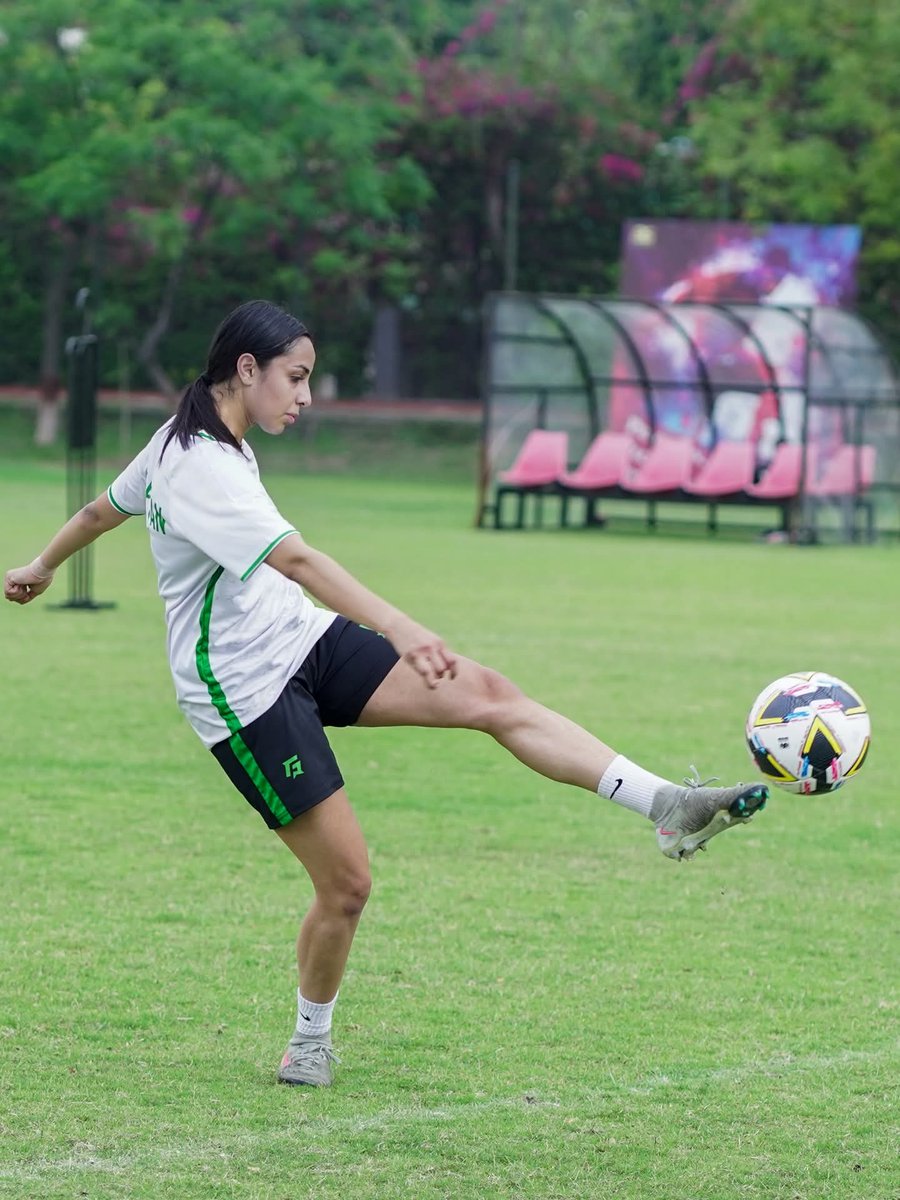 sohailimrangeo's tweet image. Pakistan women football team training session #Lahore #Football