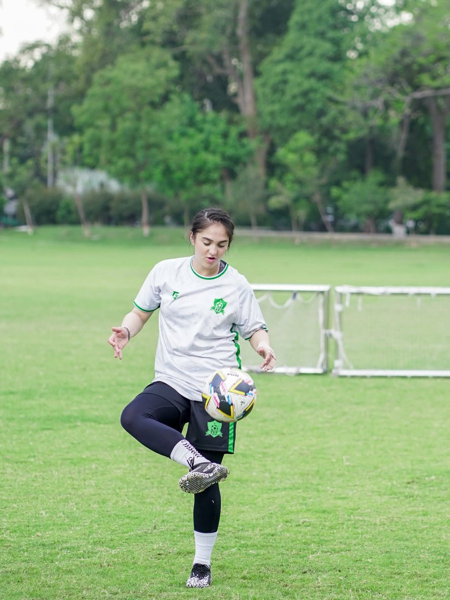 sohailimrangeo's tweet image. Pakistan women football team training session #Lahore #Football