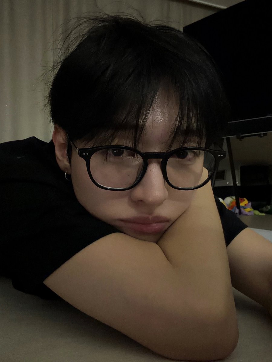 뭔?너원? tweet media