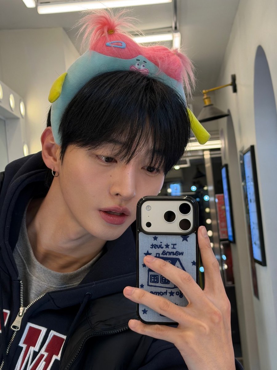 뭔?너원? tweet media