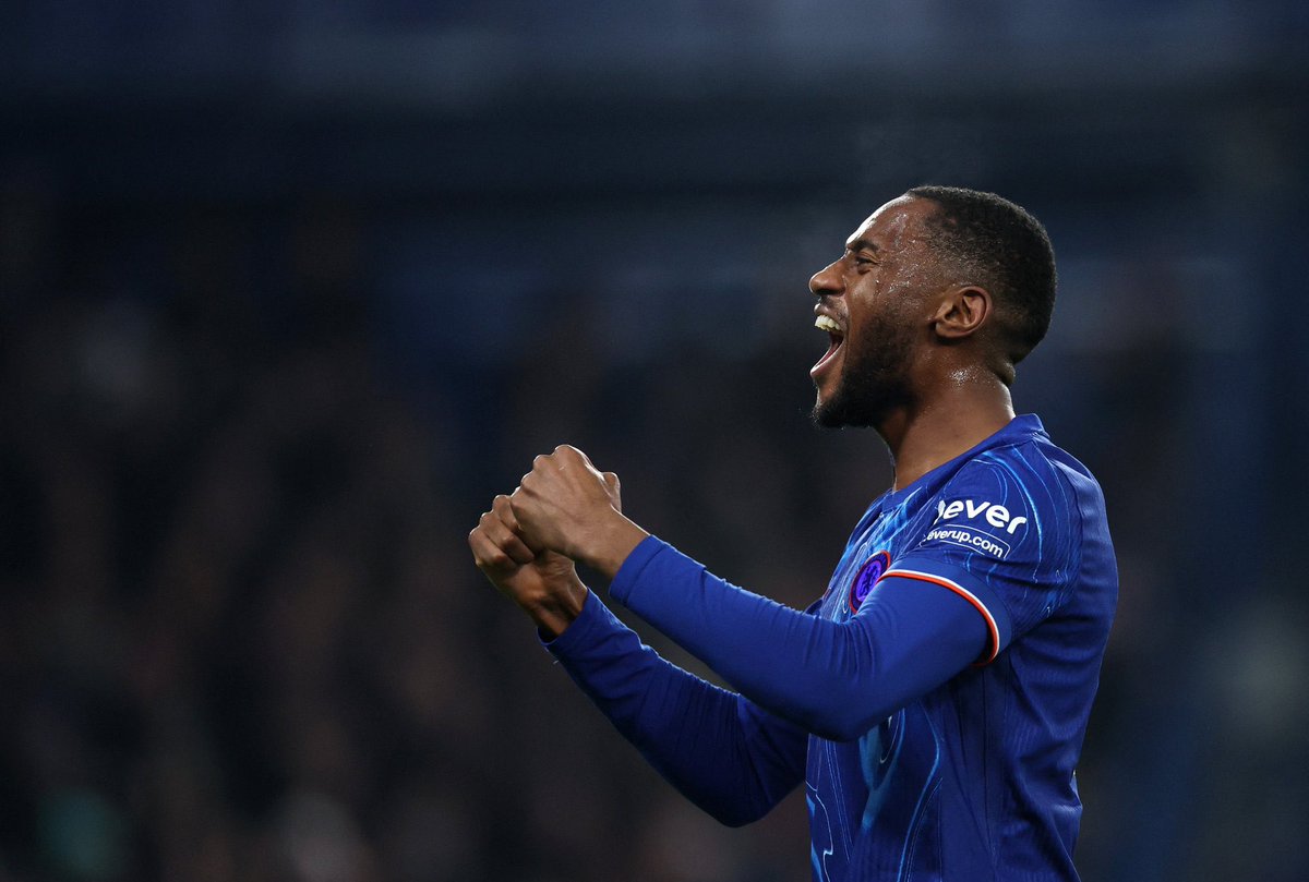 Blacko🍂 tweet media