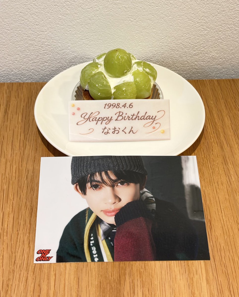 めいこ tweet media