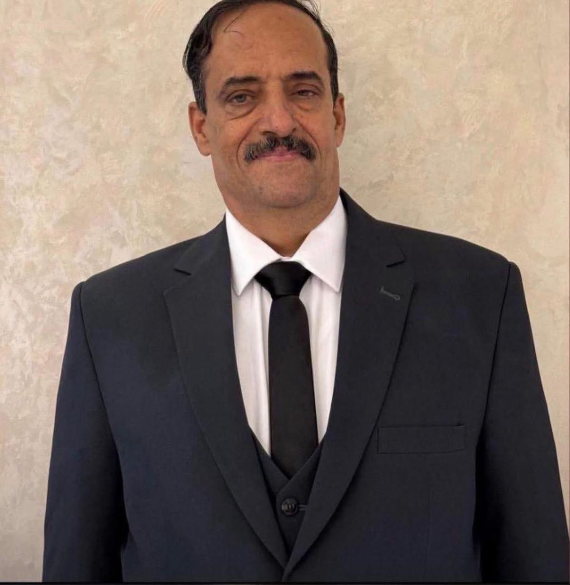 rkassem_'s tweet photo. رحيل موجع… 
فقدت اليوم ابن عمي المناضل الشهم الأصيل صالح موسى الصولاني.
كان رجل خير، صاحب مواقف، وملهم لكل من عرفه واقترب منه.

برحيله خسرنا سندًا وصوتًا نقيًا وقلبًا لا يعرف إلا الوفاء، لكن عزاءنا أنه ترك أثرًا طيبًا وسيرة لا تُنسى.

إنا لله وإنا إليه راجعون…
اللهم اغفر له وارحمه، وأسكنه فسيح جناتك، وألهمنا وأهله وذويه الصبر والسلوان.