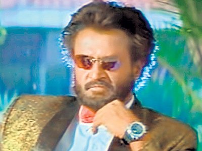 பாட்சா ல Rajinikanth க்கு அந்த iconic கண்ணாடி ஸ்டைல் செட் பண்ணியவனுக்கு தனியா ஒரு award குடுக்கணும்… இன்னைக்கும் trend ஆகுற லெவல்.… அந்த லெவல் mass உருவாக்கிட்டான் 😎🔥
<a href="/rajinikanth/">Rajinikanth</a>  #SuperstaRajinikanth