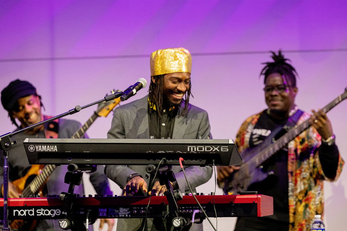 Yale University tweet media