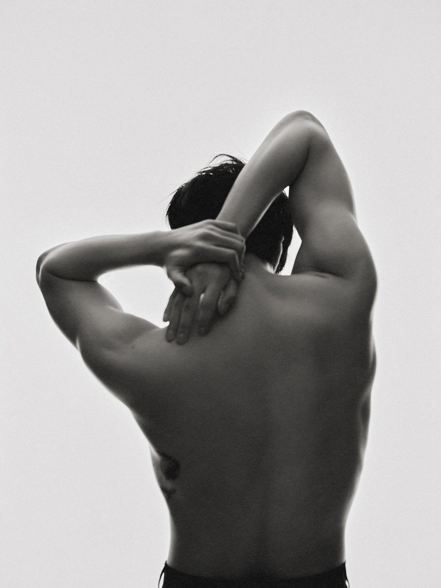 why is he NAKED