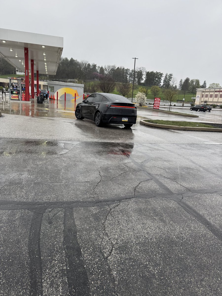 TESLARATI tweet media