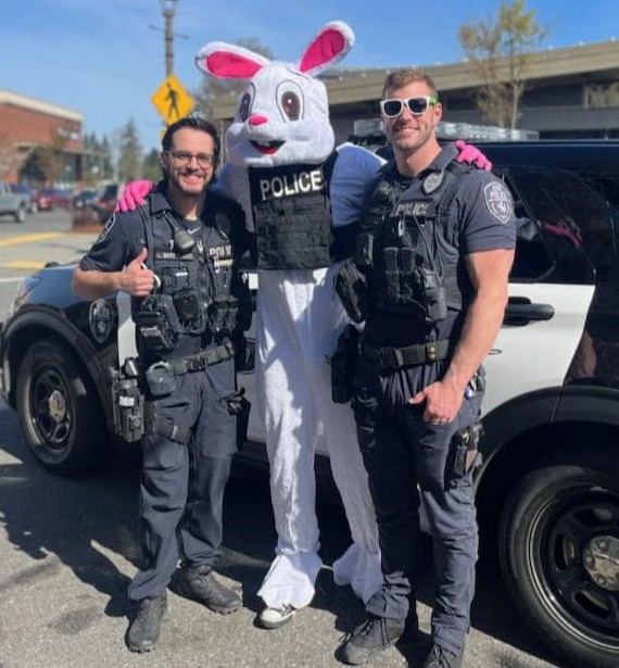 HAPPY EASTER KENT 

Kent PD wishes you a wonderful Easter Day with fellowship, laughter, good food and the making of great family memories. 

#kentpdway #KPDFellowship
