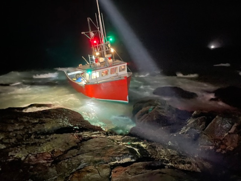 Gloucester Fire Dept tweet media