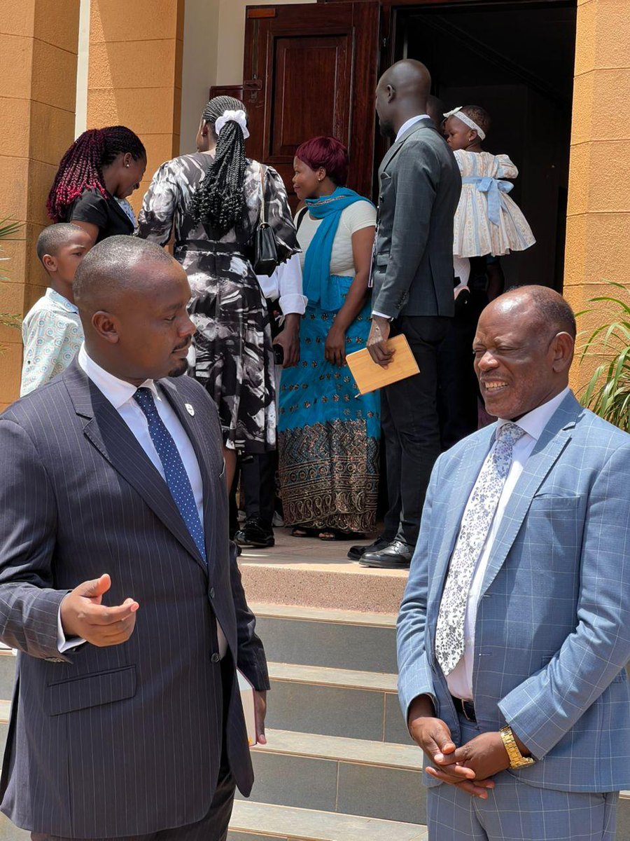 SadiikiAdams's tweet photo. Today, we had a joyous Easter Service at St. Francis Chapel, Makerere University, where the Chaplain, Rev. Dr. Lydia Nsaale Kitayimbwa delivered a powerful and uplifting sermon on 'The Resurrection: The hope that transforms everything', from Matthew 28:1, 1 Corinthians 15:1, and Romans 6:4–11. 

Her reflections were deeply enriching, particularly her thoughtful emphasis on justification and the significant role of women in ministry, drawing comparisons between the teachings of Paul and the Gospel according to Matthew.

The Vice Chancellor of Makerere University, Prof @ProfNawangwe delivered a thought-provoking message, noting that the strong spiritual foundation nurtured by @stfrancis_mak Chapel has contributed significantly to the end of strikes at the University. 

He said, “what used to be striking groups within @Makerere have been replaced by prayer groups.” 

This transformation is indeed evident. St. Francis Chapel has intentionally invested in outreach to students in halls of residence and hostels, promoting peace and encouraging focus on their academic and personal growth. 

@Rev_Dr_LidyKitz with her Chapel team and the University's office of the Dean of Students led by my brother Dr. @rodneyrugyema organized evening sessions of prayer in all halls of residence and ended with a grand evening of praise and worship on Good Friday at Impiss Rugby Grounds with @Archbp_COU preaching on 'discovering your purpose.' Hundreds gave their lives to Jesus Christ.

Today, Makerere University is a more peaceful institution, and its gallant alumni take great pride in this positive environment.
