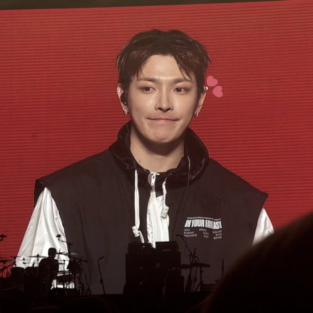 sani 𝜗𝜚 tweet media