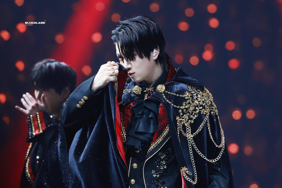 ⛅️ I Am Behind You : 1188 🐈‍⬛🐧 tweet media