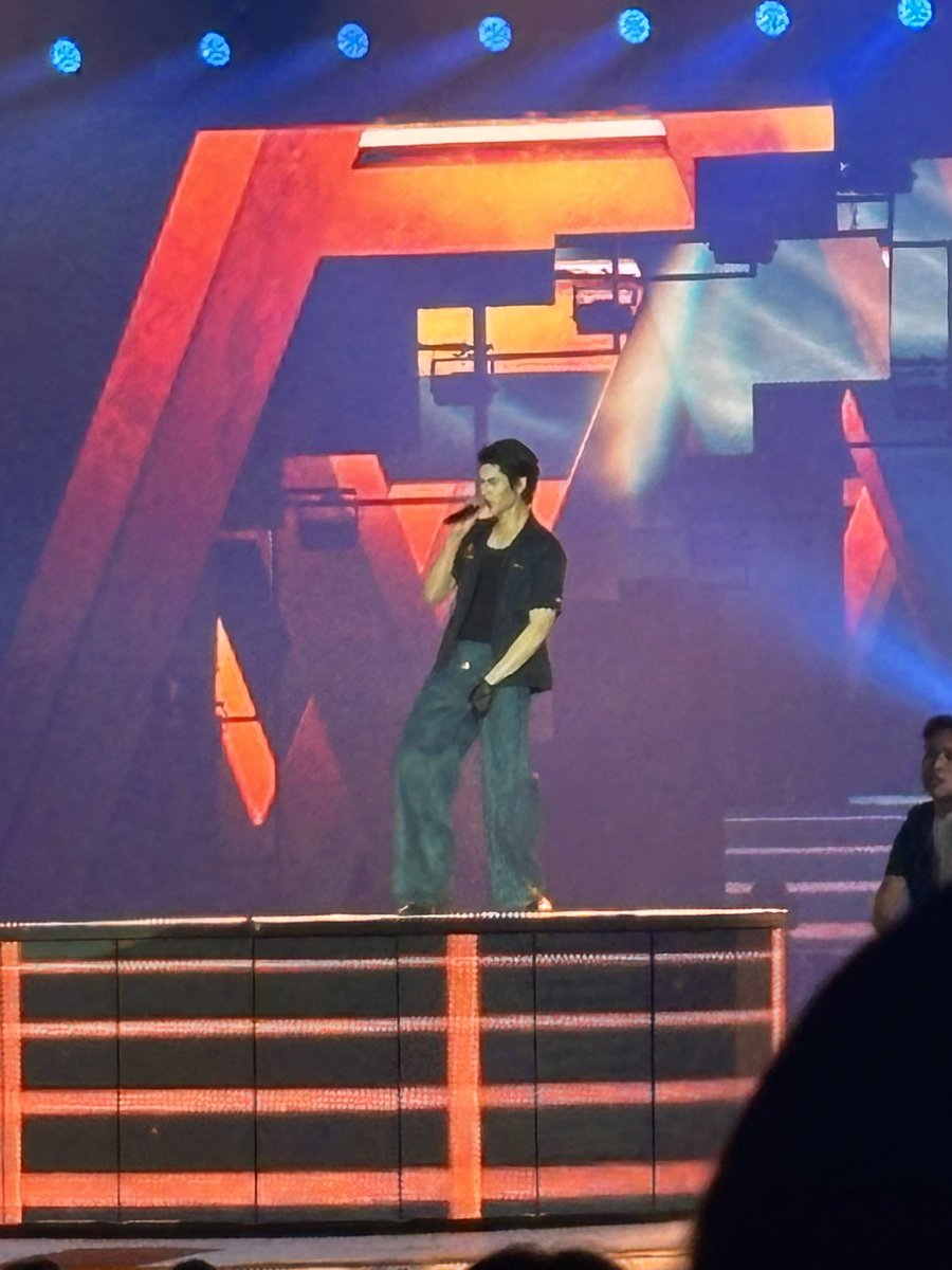 Tharinee Senakum tweet media