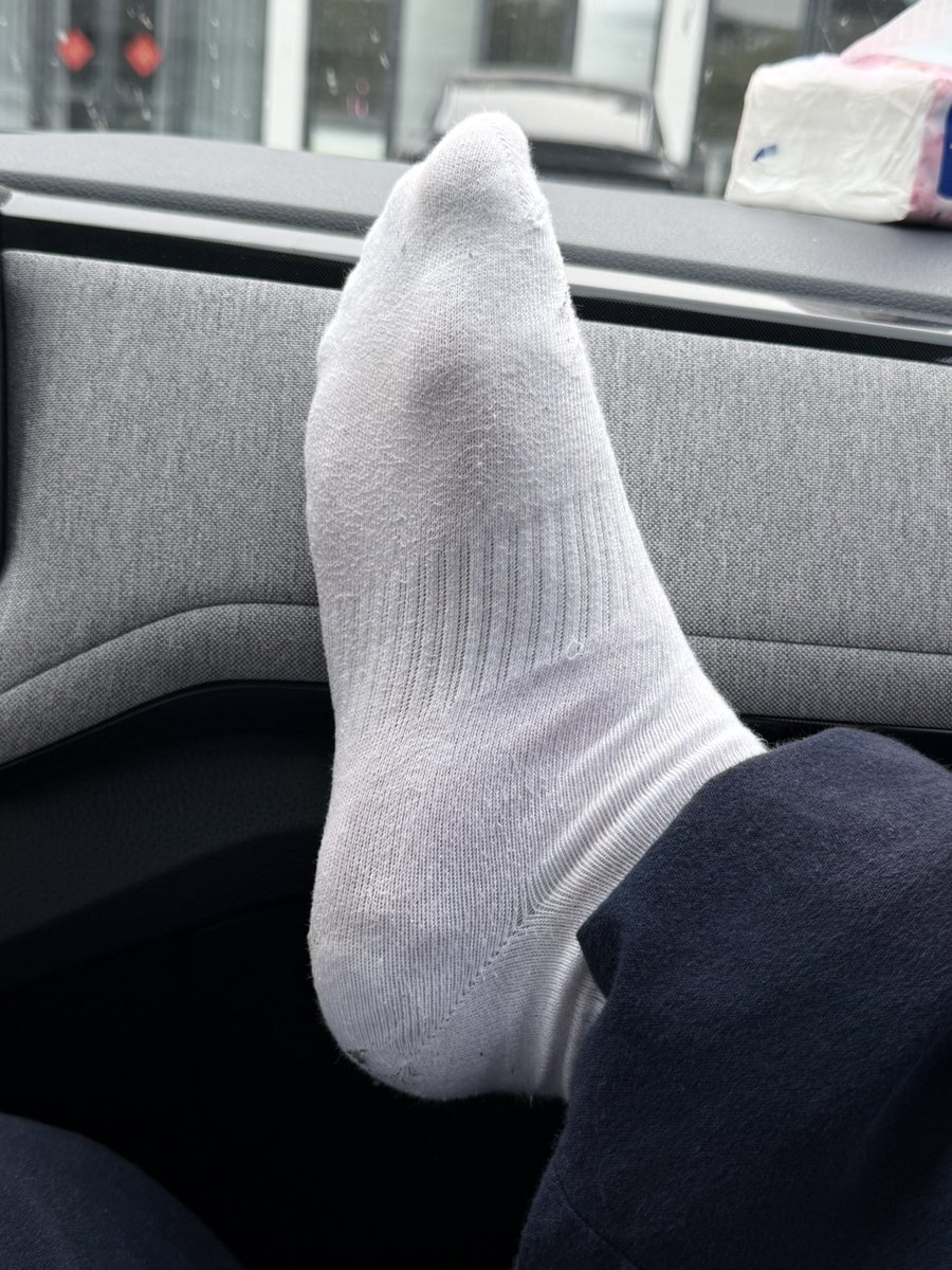 踩在脚下 tweet media