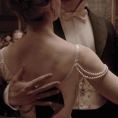 Gio 📖 Coroa da meia noite tweet media