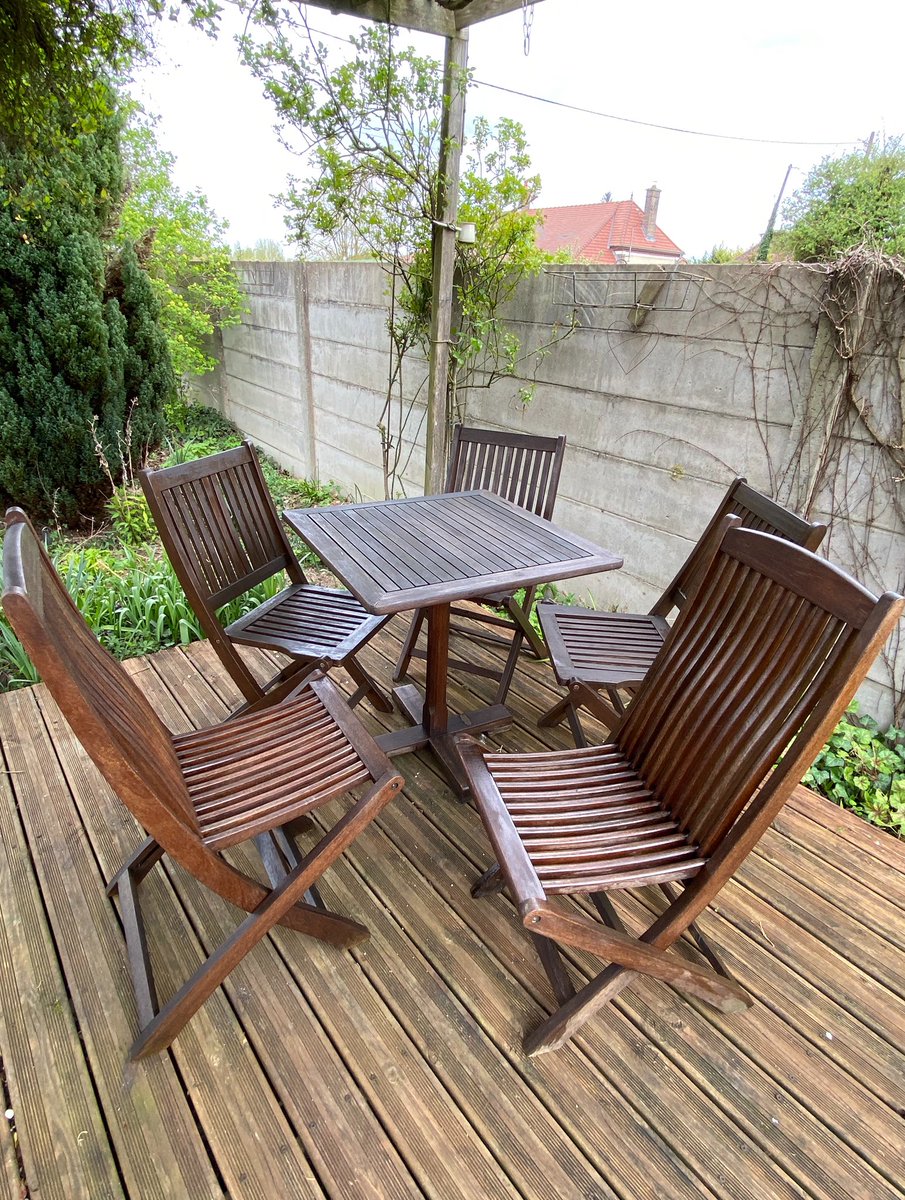 G27Marco's tweet image. Ça c’est fait! Et pas qu’avec de l’huile de coude ! #terrasse #jardin!