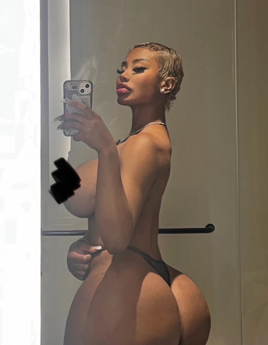 𝐬𝐡𝐚𝐧𝐧𝐨𝐧. tweet media