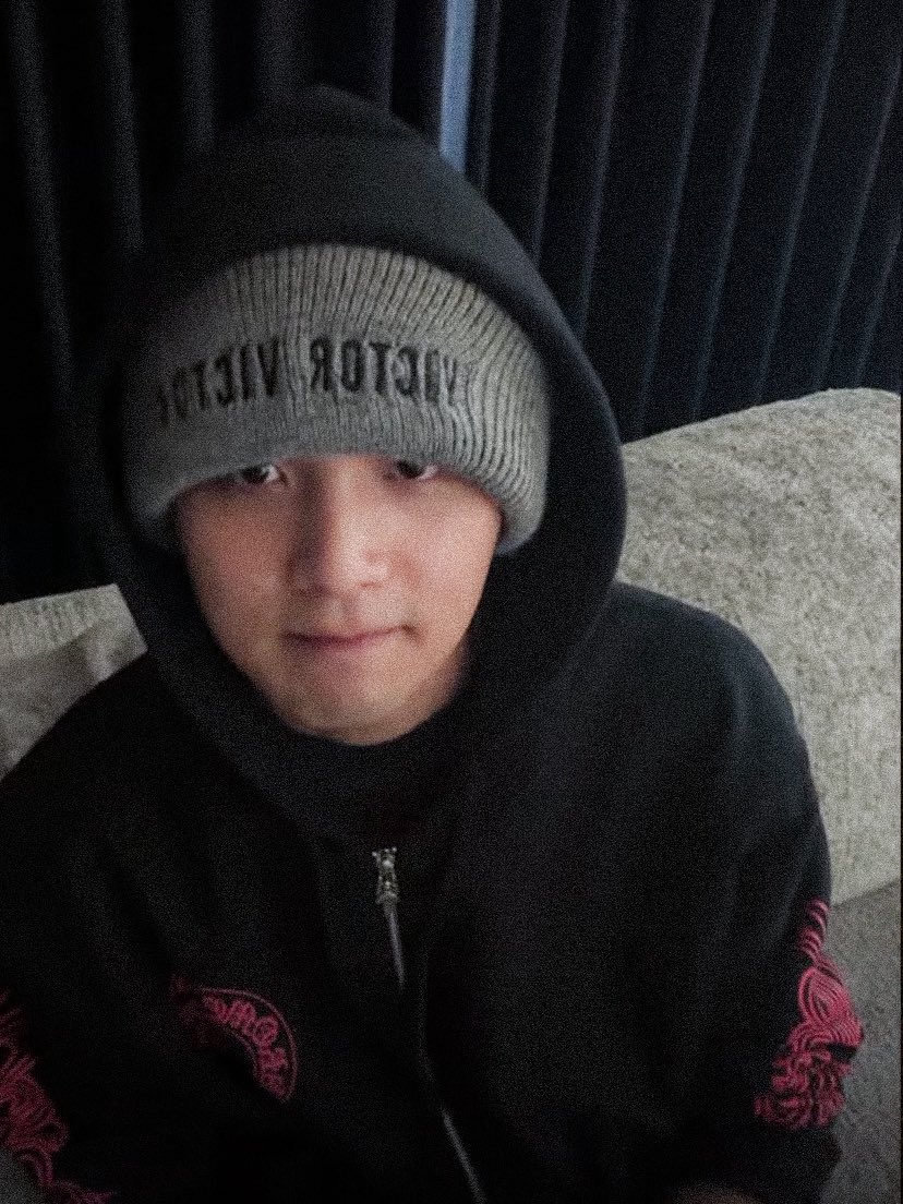tmeNCTBRAZIL's tweet photo. "Meus amados Czennies, Mark Lee hyung, os membros, e eu também… vamos todos ser felizes."

— HAECHAN em live. https://t.co/S62Ycq0czC