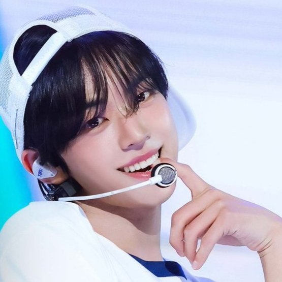 dhie ˙⋆✮ tweet media