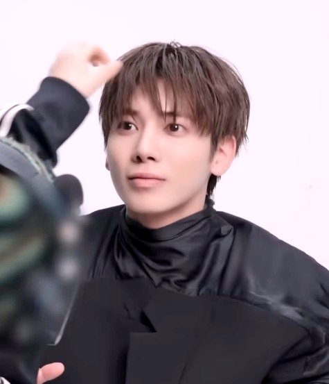 LALA(◑·◑)𝗧𝗫𝗧𝑻𝑯𝑶𝑹𝑵 tweet media