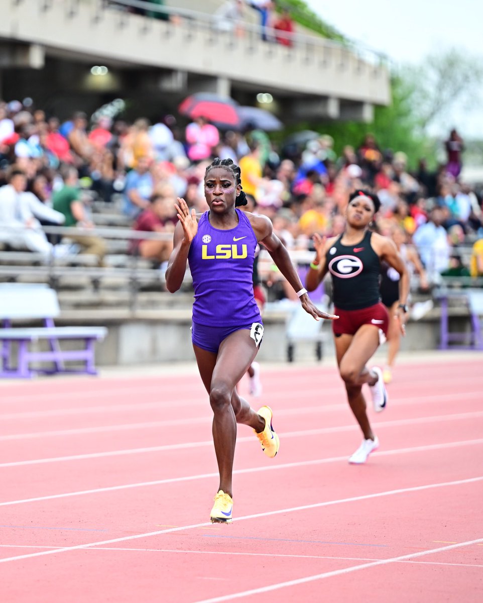 _OwenM_'s tweet photo. What makes Ella Onojuvwevwo’s run this weekend so impressive 👇

The 21-year-old LSU star clocked an incredible time of 49.59 seconds in the women’s 400m at the Battle on the Bayou. 

This performance brings her closer to 🇳🇬’s all-time top 3. Nigeria, which has a rich history in the one-lap event, was one of the strongest nations during the 1990s, as Falilat Ogunkoya and Fatima Yusuf reached the 400m Olympic final in Atlanta and won a silver medal in the 4x400m relay. 

Ella, now the fastest Nigerian runner of the 21st century, will aim to break Ogunkoya’s national record of 49.10s ⚡️

📸 @LSUTrackField & Mark Sandten