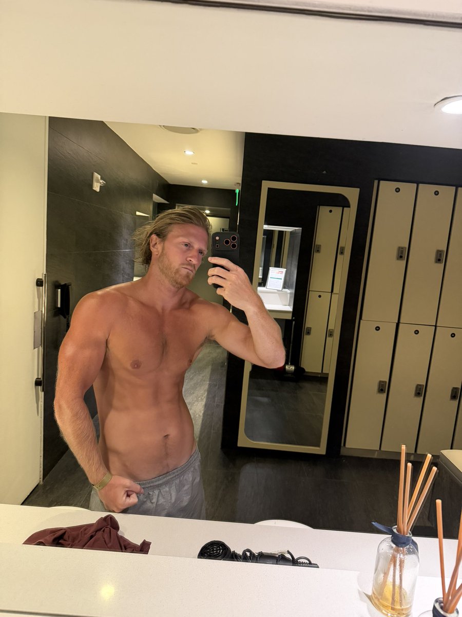 SendItAllToPaul tweet media