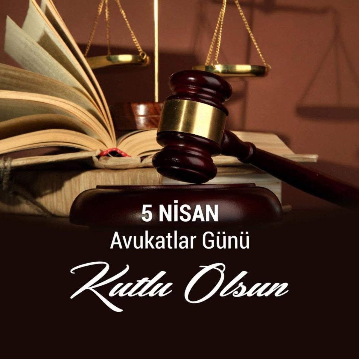MeralBozoglu's tweet photo. ⚖️ “Adalet kutup yıldızı gibi yerinde durur ve geri kalan her şey onun etrafında döner.” Konfüçyüs

Hak ve hakikatin üstünlüğüyle adaletin tecellisi için samimiyetle çalışan başta Kızım olmak üzere, avukat dostlarımızın ve güzel ülkemizin avukatlarının Avukatlar Günü kutlu olsun. https://t.co/KIZzUlZqqV