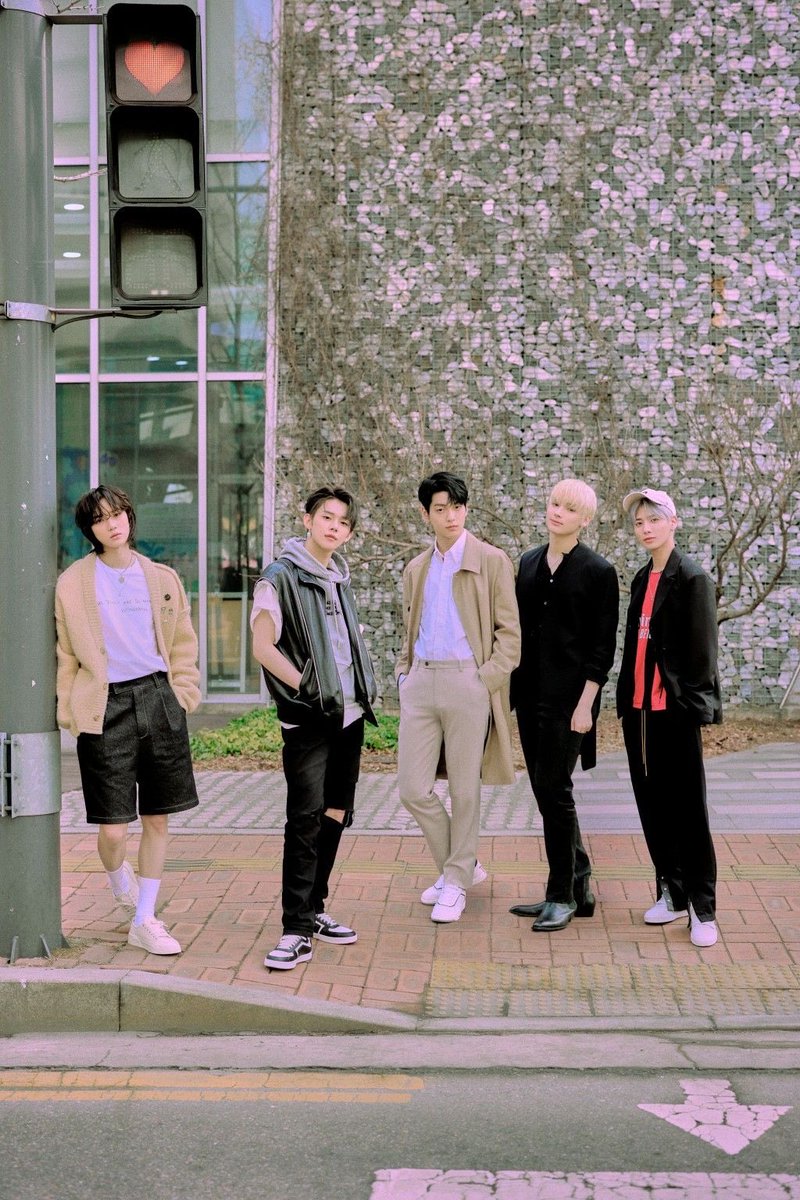 7th year: sage 𐔌՞. .՞𐦯 ; TXT CB 04/13 tweet media