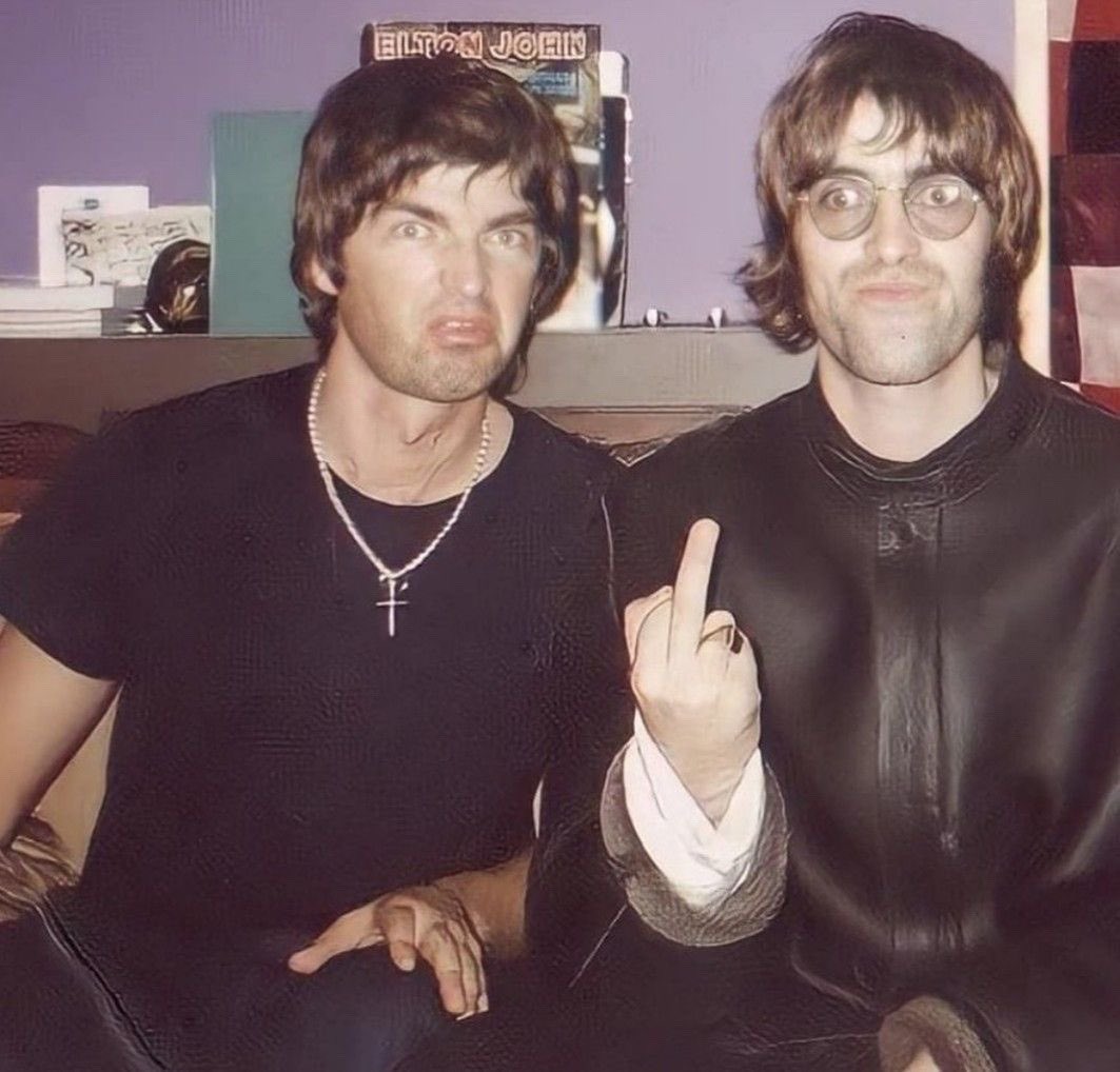 beccaisnotokay's tweet photo. or as brothers https://t.co/GwaSAGKtpm