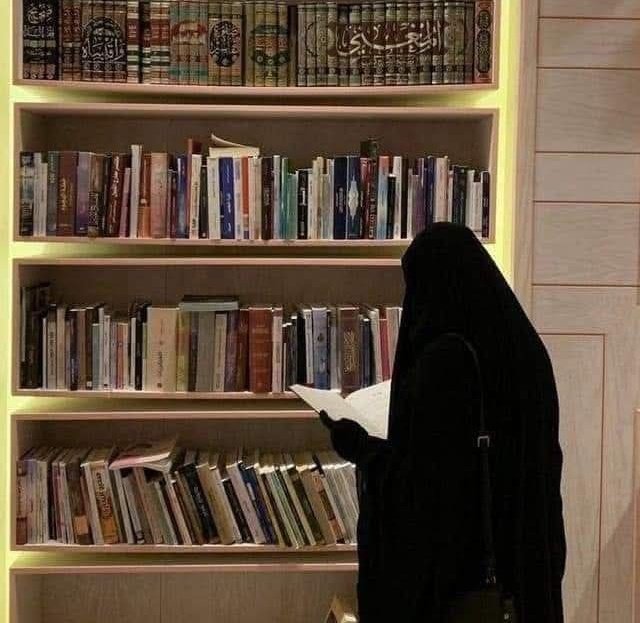 عَائِشَة tweet media