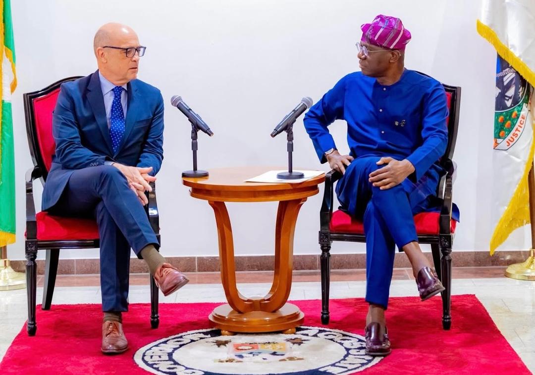 The Ambassador paid a courtesy visit to The Governor of Lagos State. He was joined by the Economic Counsellor and the Consul General.