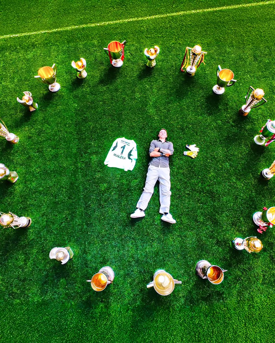 Muslera25/ tweet media