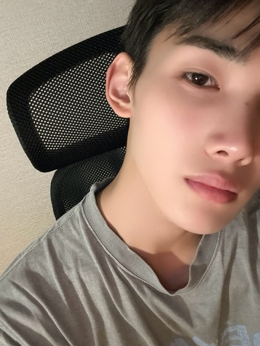 호호의일탈 tweet media