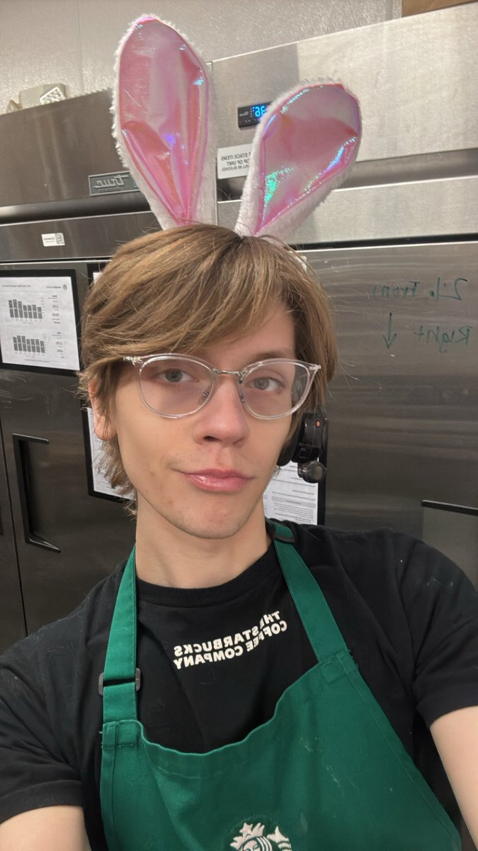 andrew🎀 tweet media