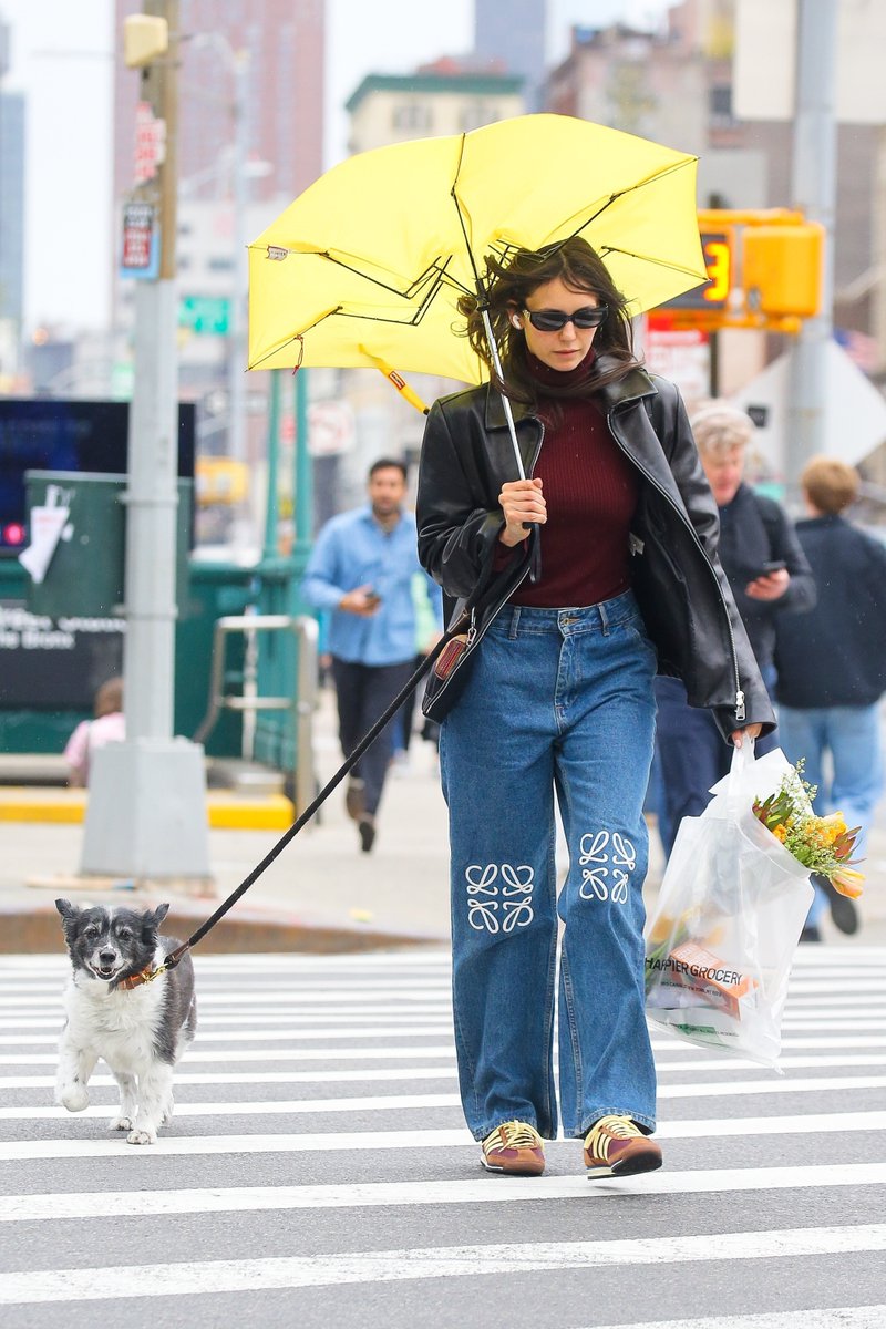 Nina Dobrev Central tweet media