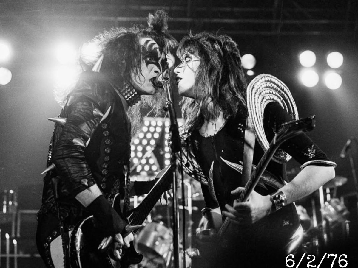 ssikfandk's tweet image. A beautiful shot of Gene and Ace in Zurich , Switzerland. Euro #Destroyer tour. 
#KISS : 1976