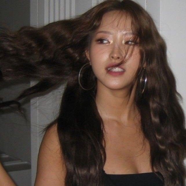 niru/நிரு ⚢ tweet media