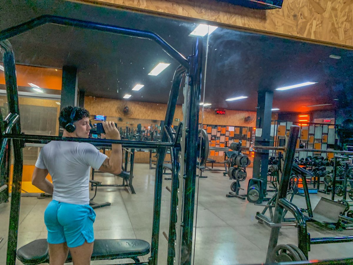 Dr. de calcinha tweet media