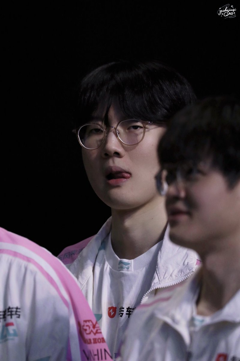before the match👀

#바이퍼 
#Viper