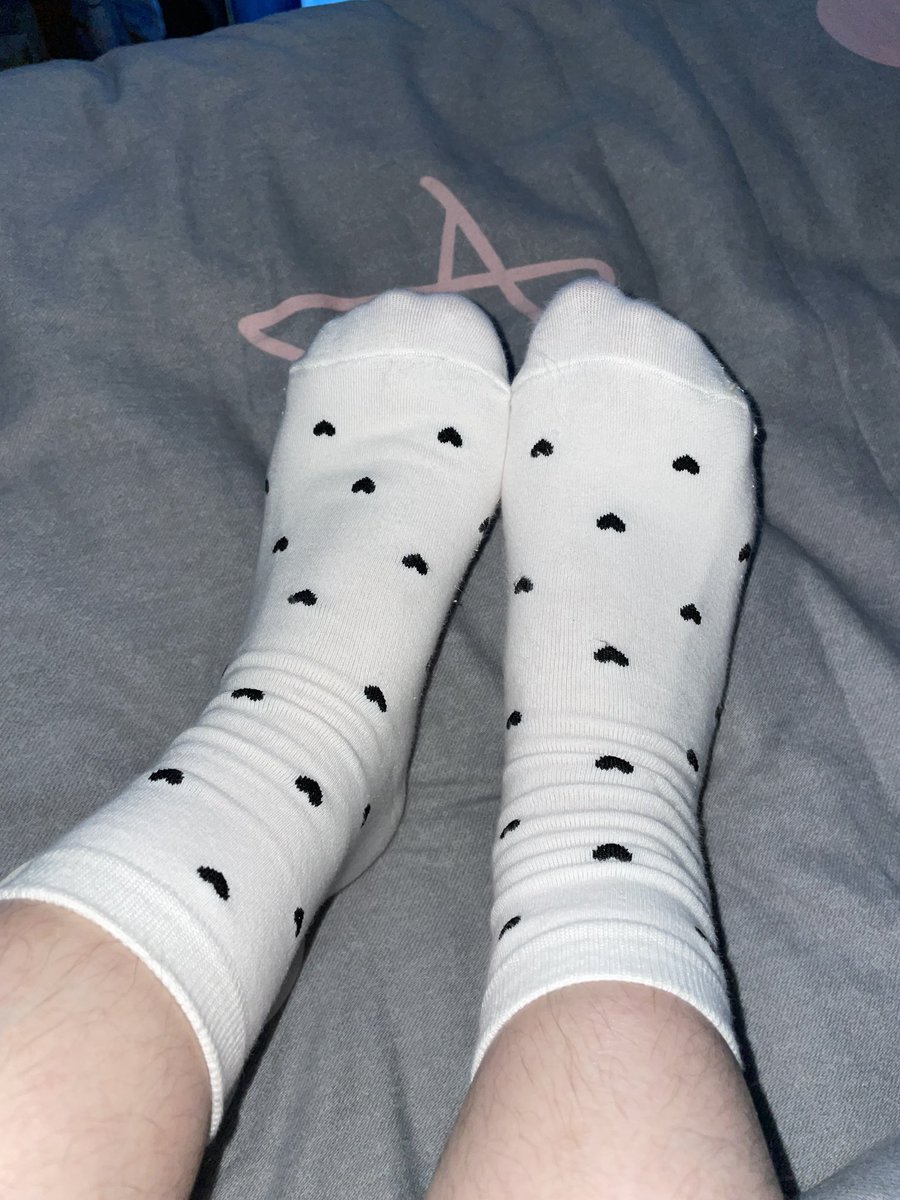 jackchen770's tweet photo. 晚上宿舍偷拍白袜脚 https://t.co/tclENtCz4X