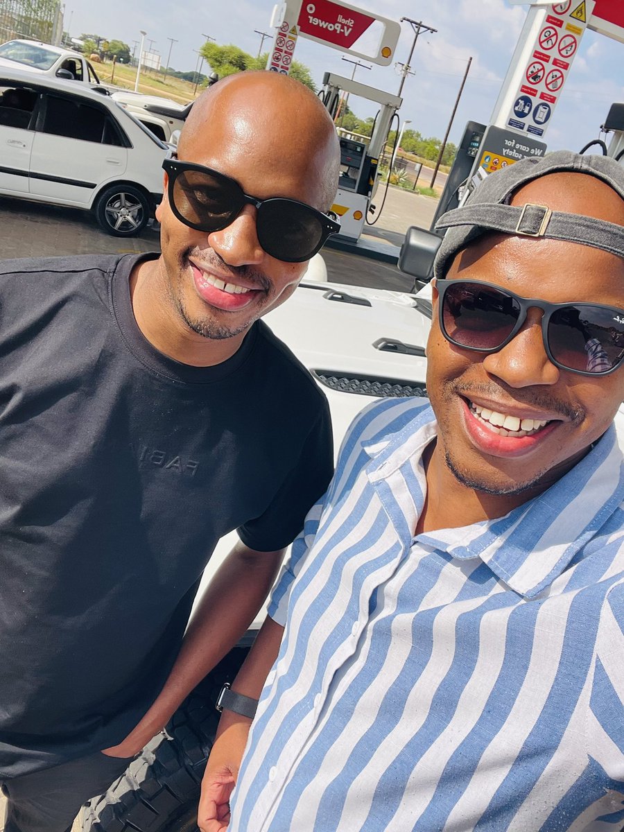 Russell ®️ tweet media