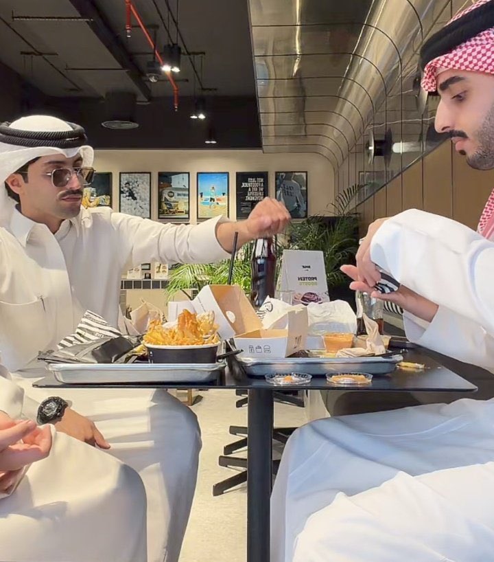 mango 🥭 tweet media