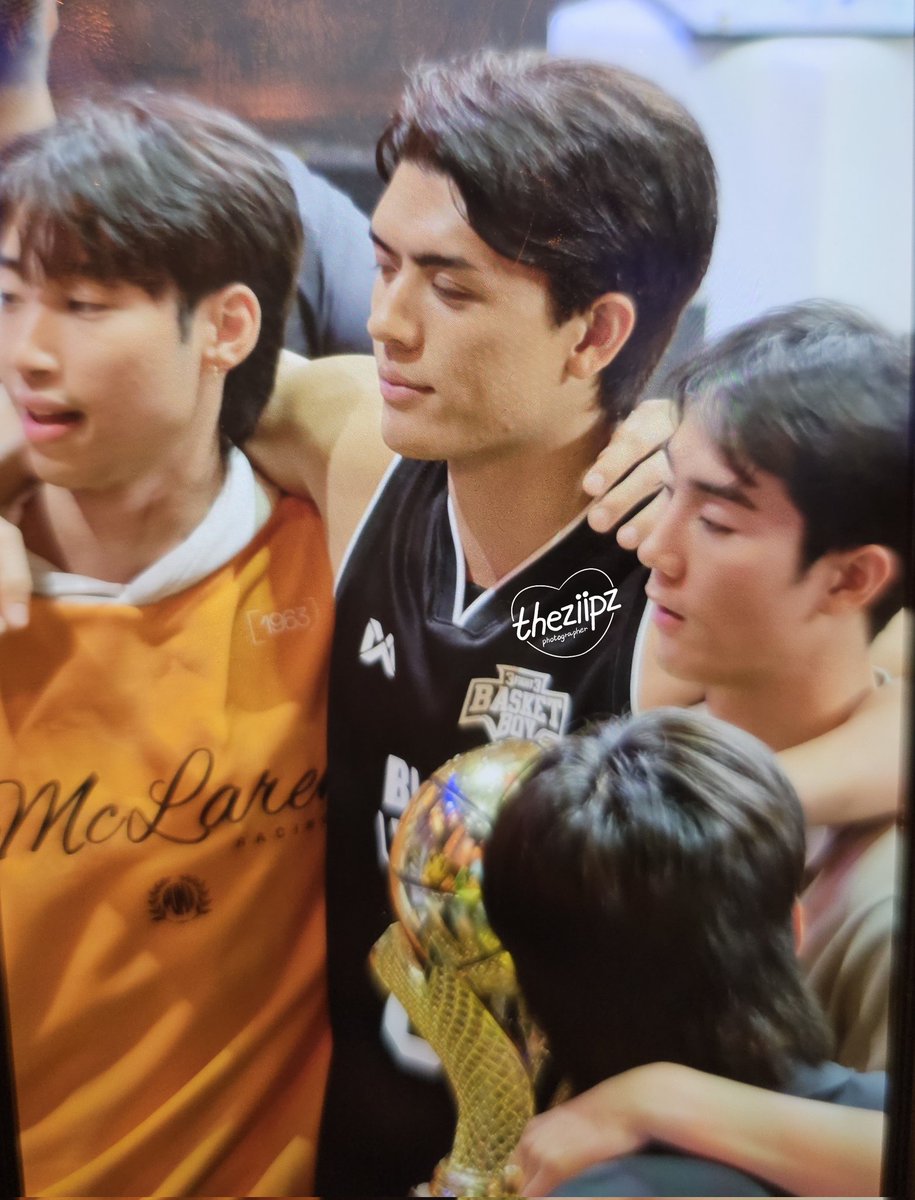 theziipz🥦💚 tweet media