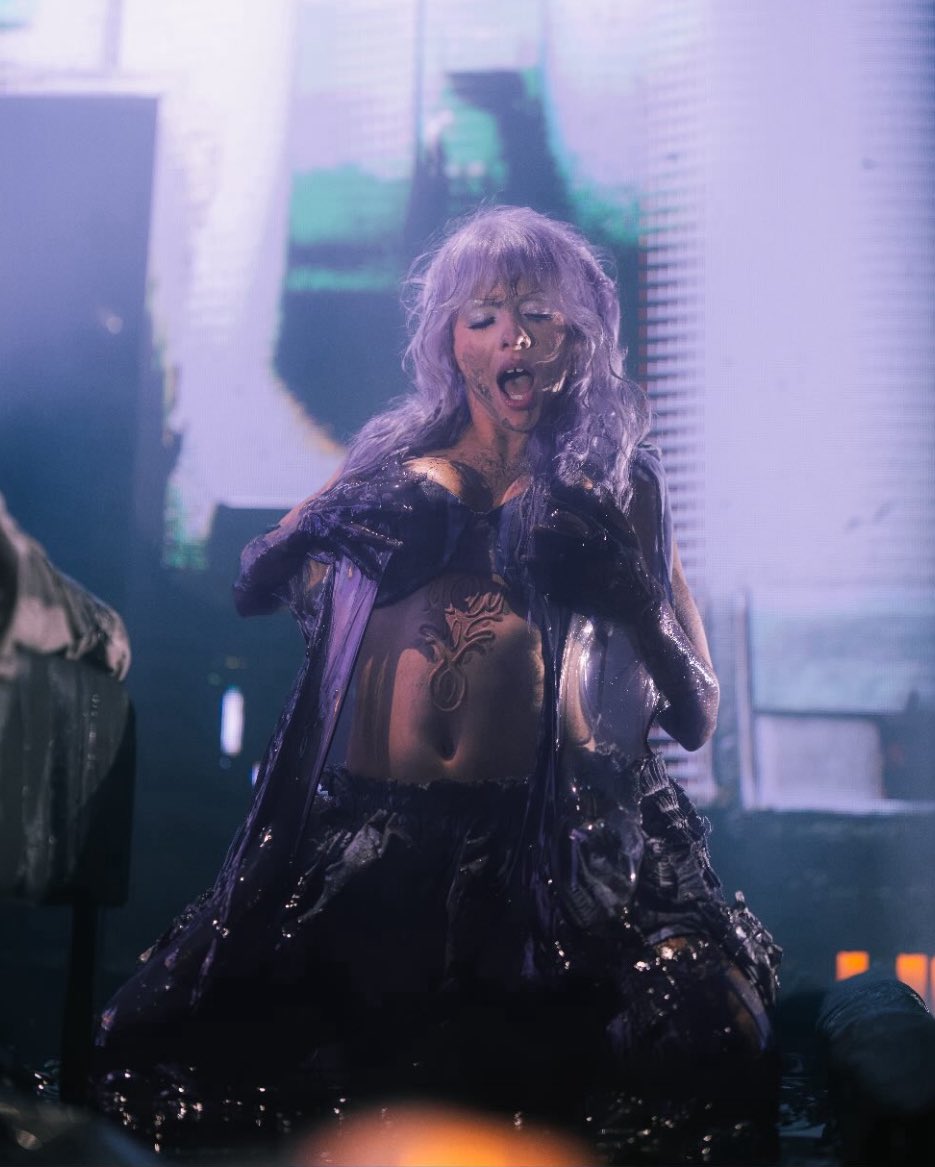 ♛ ᦓꪻꪖ᥅᥅ ♛ ⋆｡°✩ tweet media